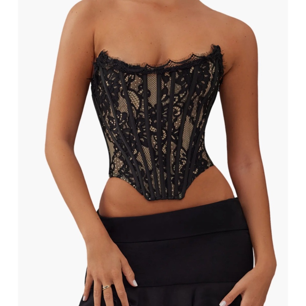 NWOT Rare Heiress Lace Corset in Black